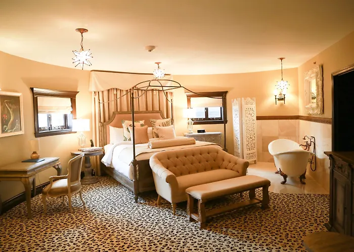 The Detroit Club